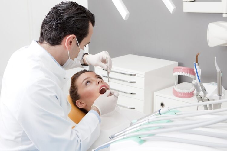 کلینیک شبانه روزی دندانپزشکی