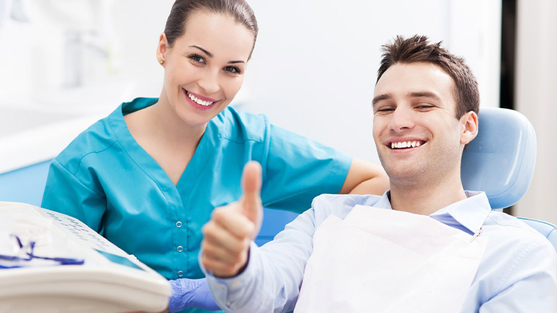 ویژگی های بترین متخصص ایمپلنت دندان