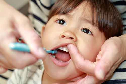 دندان های صاف و مرتب کودک