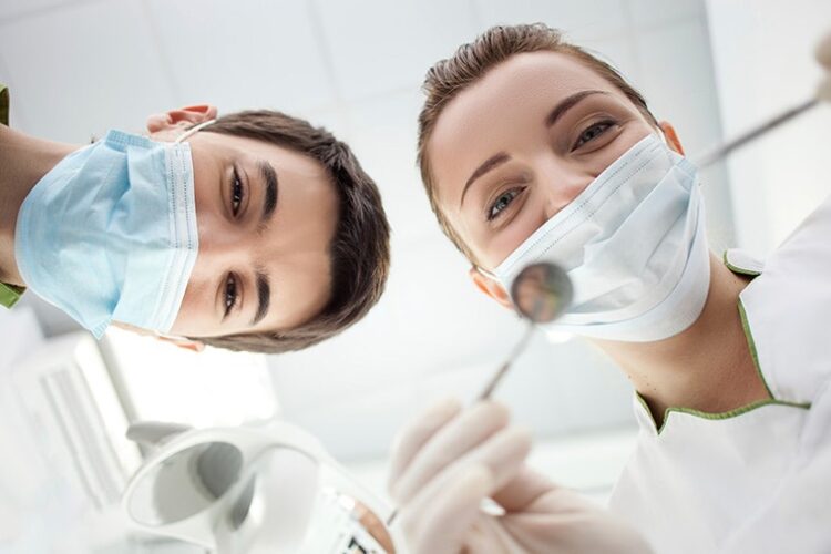 تخصص های مختلف دندانپزشکی