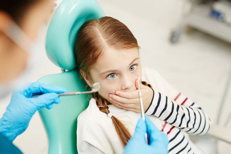چگونه کودکان را برای معاینه پیشگیرانه دندانپزشکی آماده کنیم؟