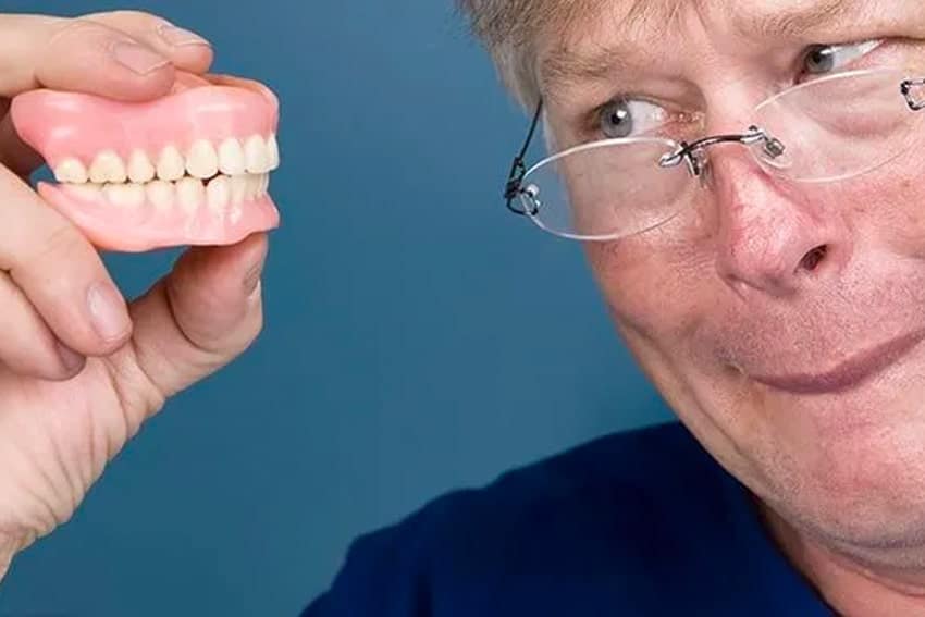 عادت کردن به دندان مصنوعی -چگونه به دندان مصنوعی عادت کنیم؟